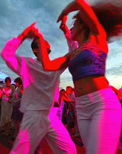 Salsa Technicals: Lessons Don’t Replace Club Experience